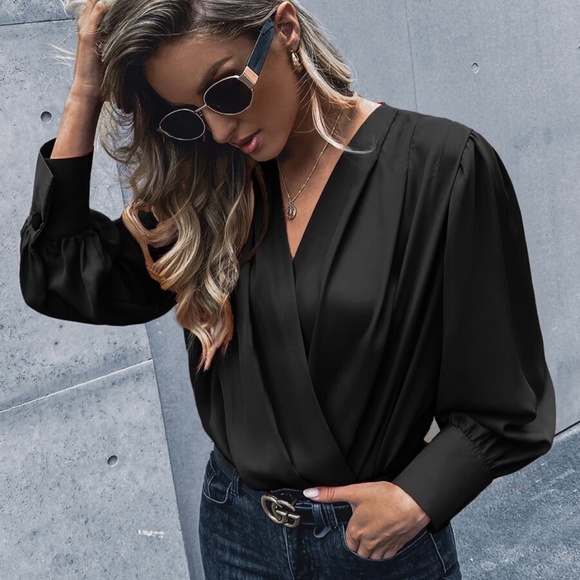 Bellanblue Tops - black classic v neck surplice bodysuit work
